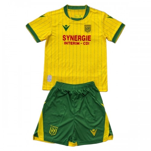 Camisola + Calções FC Nantes Criança Equipamento 1ª 2025-26 Camisola + Calções FC Nantes Criança Equipamento 1ª 2025-26