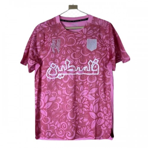 Camisola FC Palestina X Farrah Azam Homen 2025-26 Rosa Camisola FC Palestina X Farrah Azam Homen 2025-26 Rosa