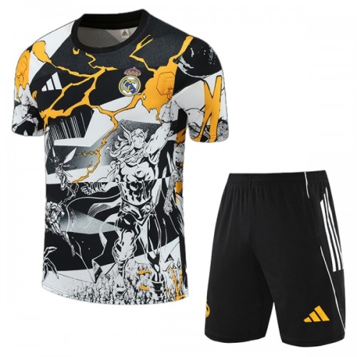 Camisola + Calções Real Madrid Marvel Criança 2025-26 - Especial Camisola + Calções Real Madrid Marvel Criança 2025-26 - Especial