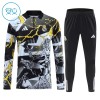 Real Madrid Marvel Criança Conjunto de Moletom de Treino Quarto-Zíper 2026-27 Preta Real Madrid Marvel Criança Conjunto de Moletom de Treino Quarto-Zíper 2026-27 Preta