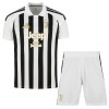 Camisola + Calções Juventus Criança Equipamento 1ª 2026-27 Camisola + Calções Juventus Criança Equipamento 1ª 2026-27
