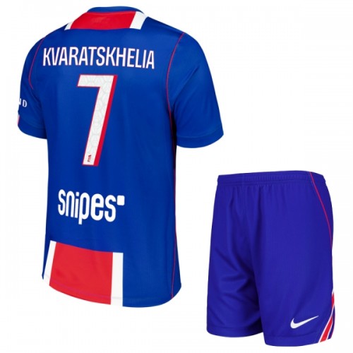 Camisola + Calções Paris Saint-Germain Kvaratskhelia 7 Criança Equipamento 1ª 2026-27 Camisola + Calções Paris Saint-Germain Kvaratskhelia 7 Criança Equipamento 1ª 2026-27