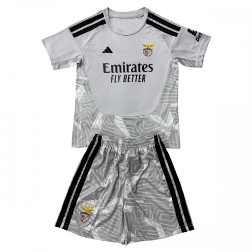 Camisola + Calções Guarda-Redes Benfica Criança 2026-27 Cinza Camisola + Calções Guarda-Redes Benfica Criança 2026-27 Cinza